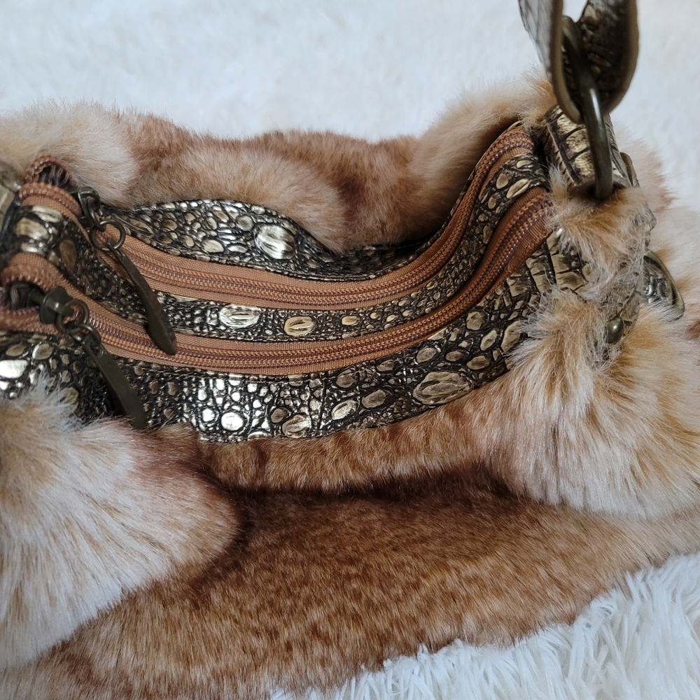 Handbag - Picture 2 of 7